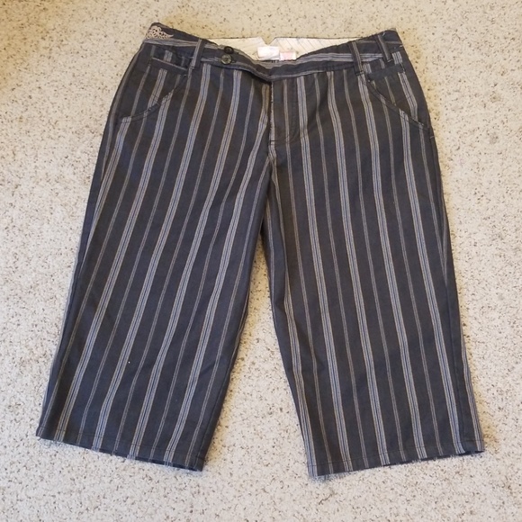 *FREE SHIPPING* Capri bundle! Size 11 - Picture 3 of 5